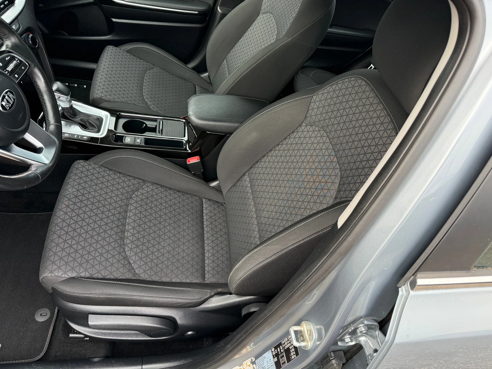 Kia Ceed 1.6 d - изображение 8