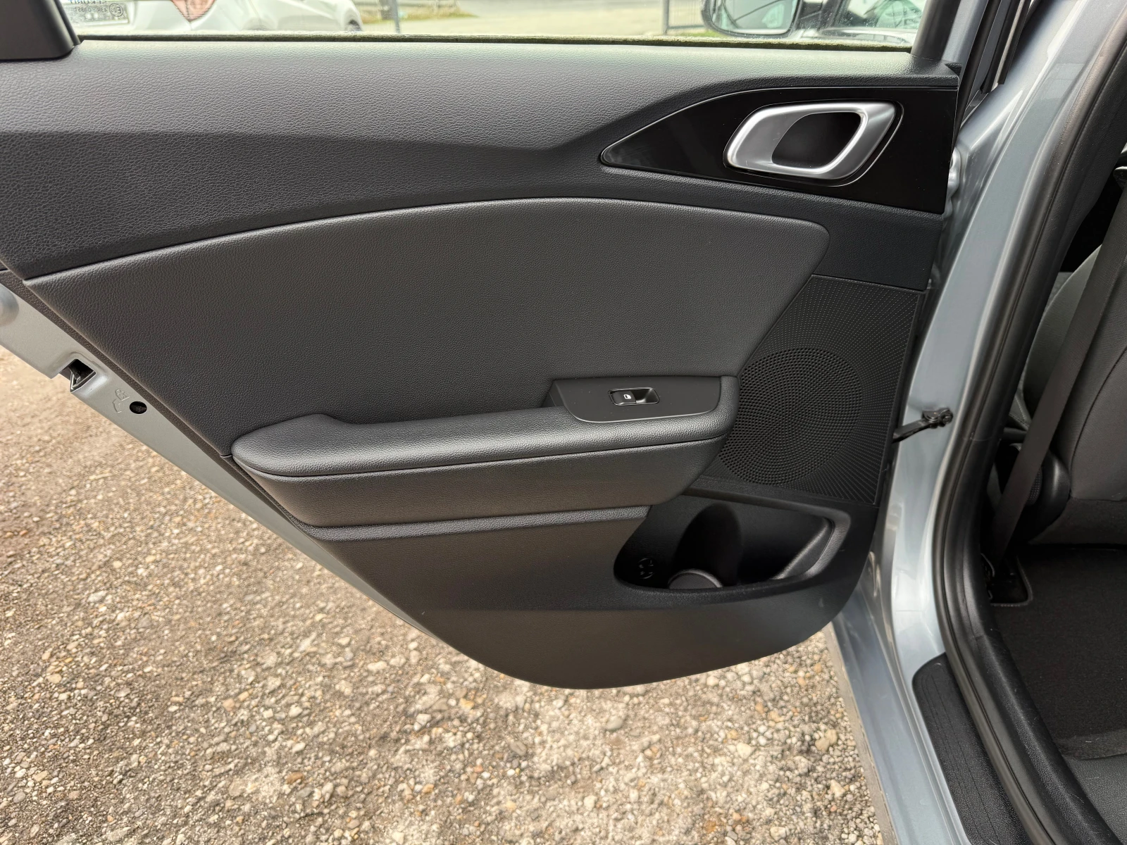 Kia Ceed 1.6 d - изображение 9