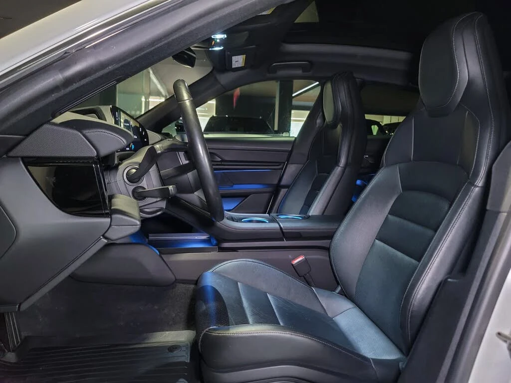 Porsche Taycan 4S - изображение 8