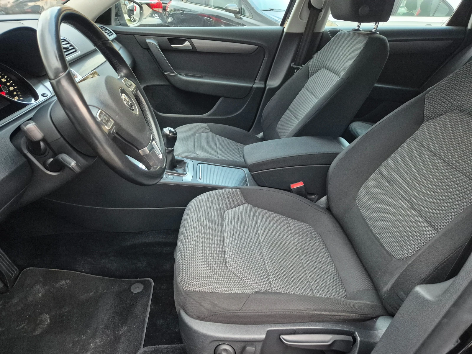 VW Passat 2.0 Tdi Highline , снимка 11 - Автомобили и джипове - 53725455