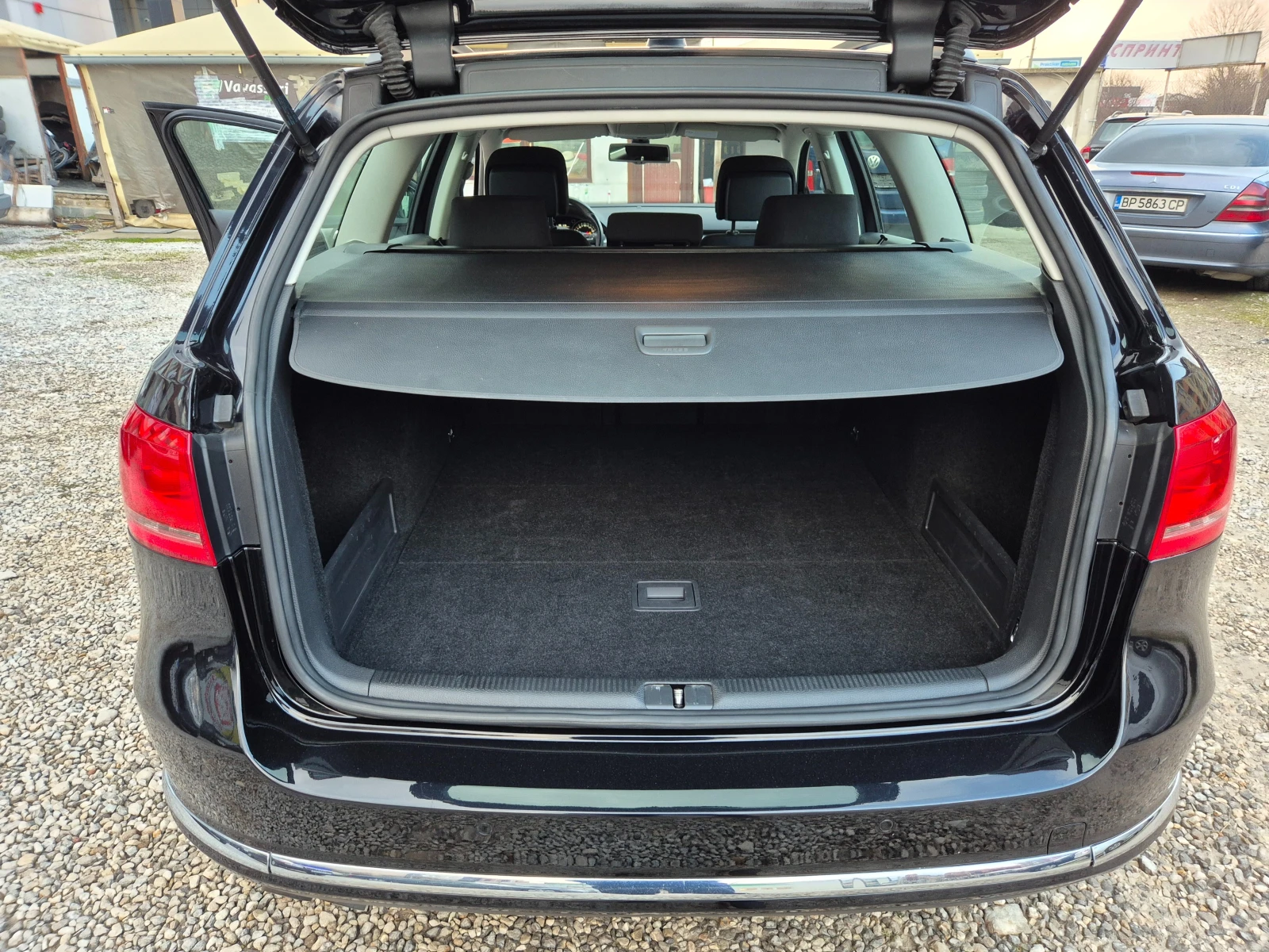 VW Passat 2.0 Tdi Highline , снимка 14 - Автомобили и джипове - 53725455