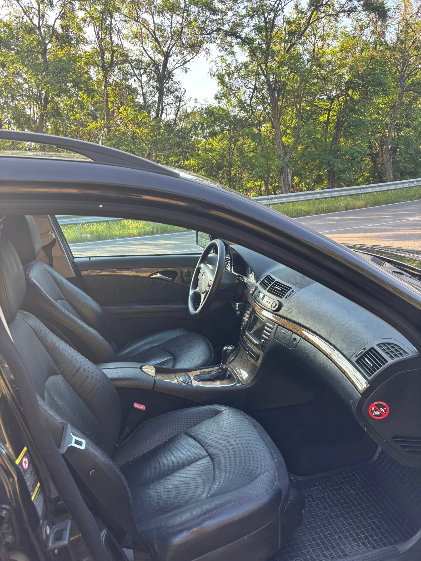 Mercedes-Benz E 320 4 matic, снимка 6 - Автомобили и джипове - 53754015