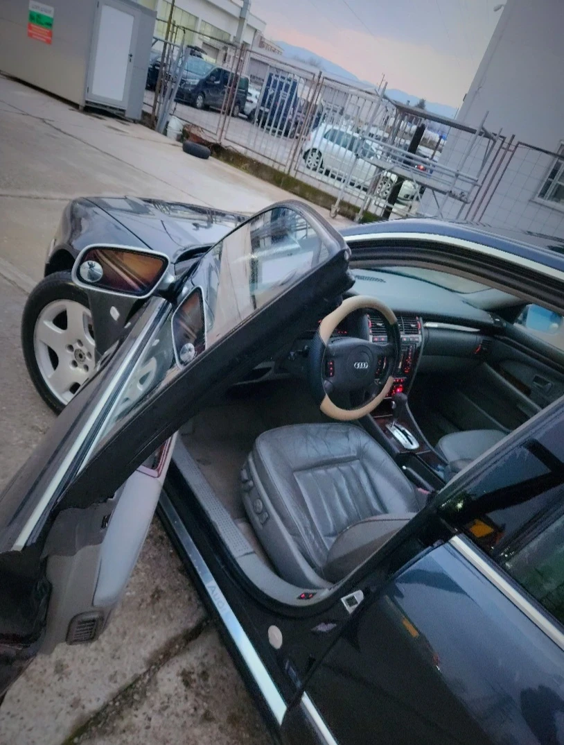 Audi A8 Газ-бензин , снимка 14 - Автомобили и джипове - 54106470
