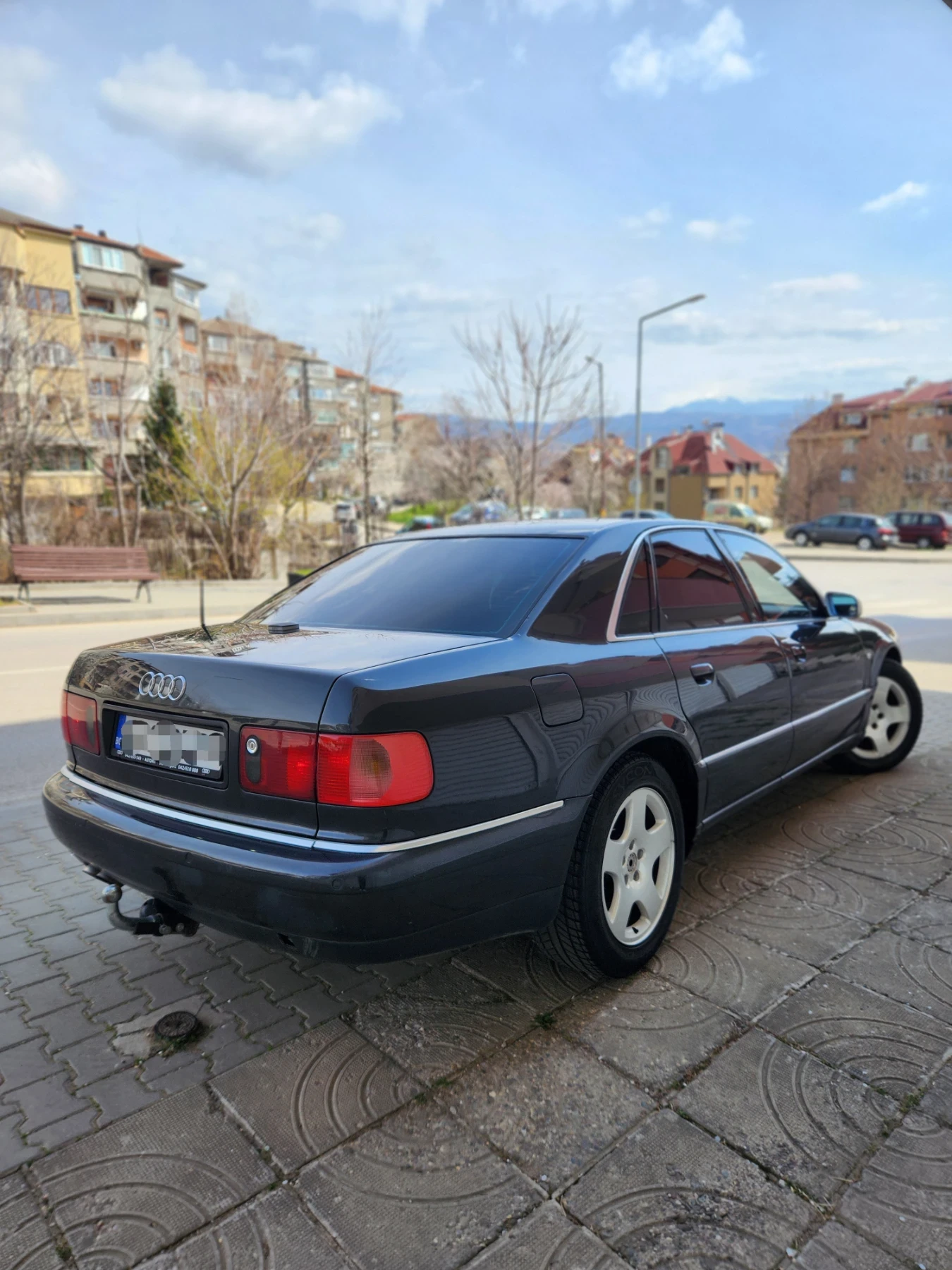 Audi A8 Газ-бензин , снимка 4 - Автомобили и джипове - 54106470