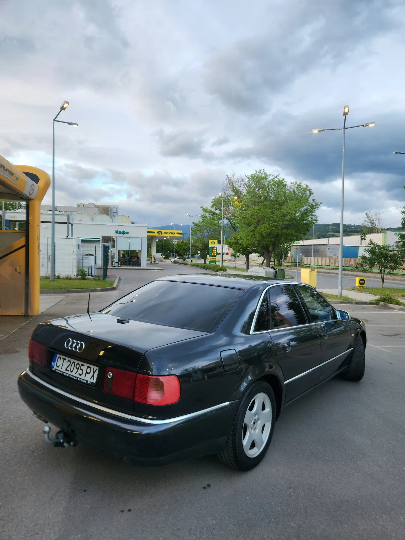 Audi A8 Газ-бензин , снимка 4 - Автомобили и джипове - 54106470