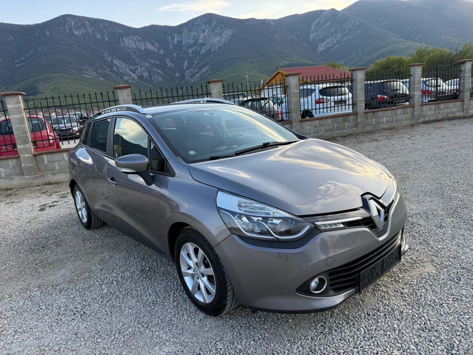 Renault Clio 0.9 TCE УНИКАТ, снимка 4 - Автомобили и джипове - 54235907