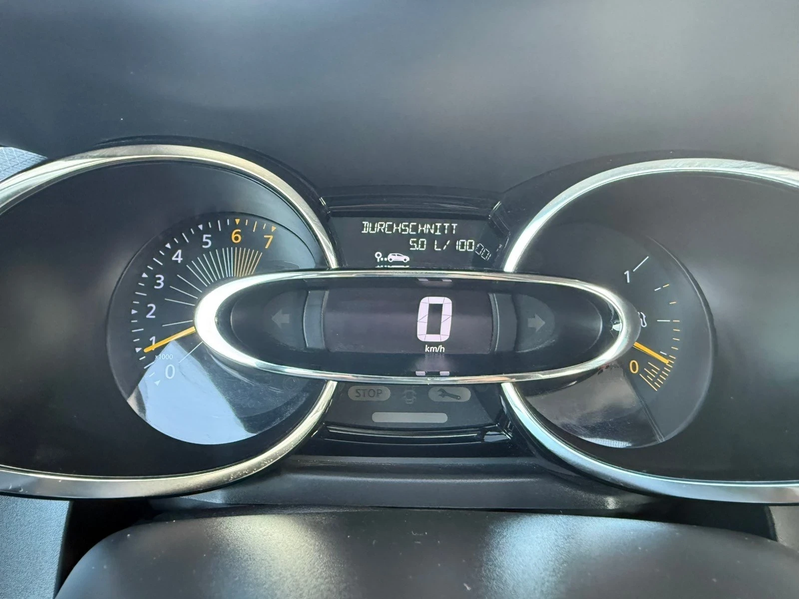 Renault Clio 0.9 TCE УНИКАТ, снимка 11 - Автомобили и джипове - 54235907