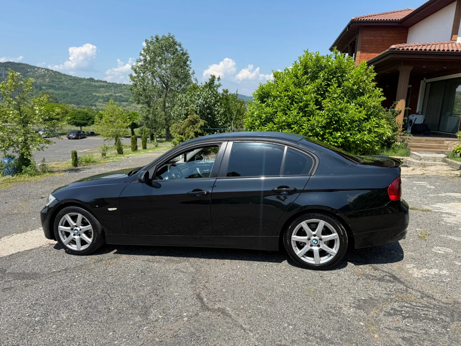 BMW 320 Автоматик , снимка 7 - Автомобили и джипове - 54902314