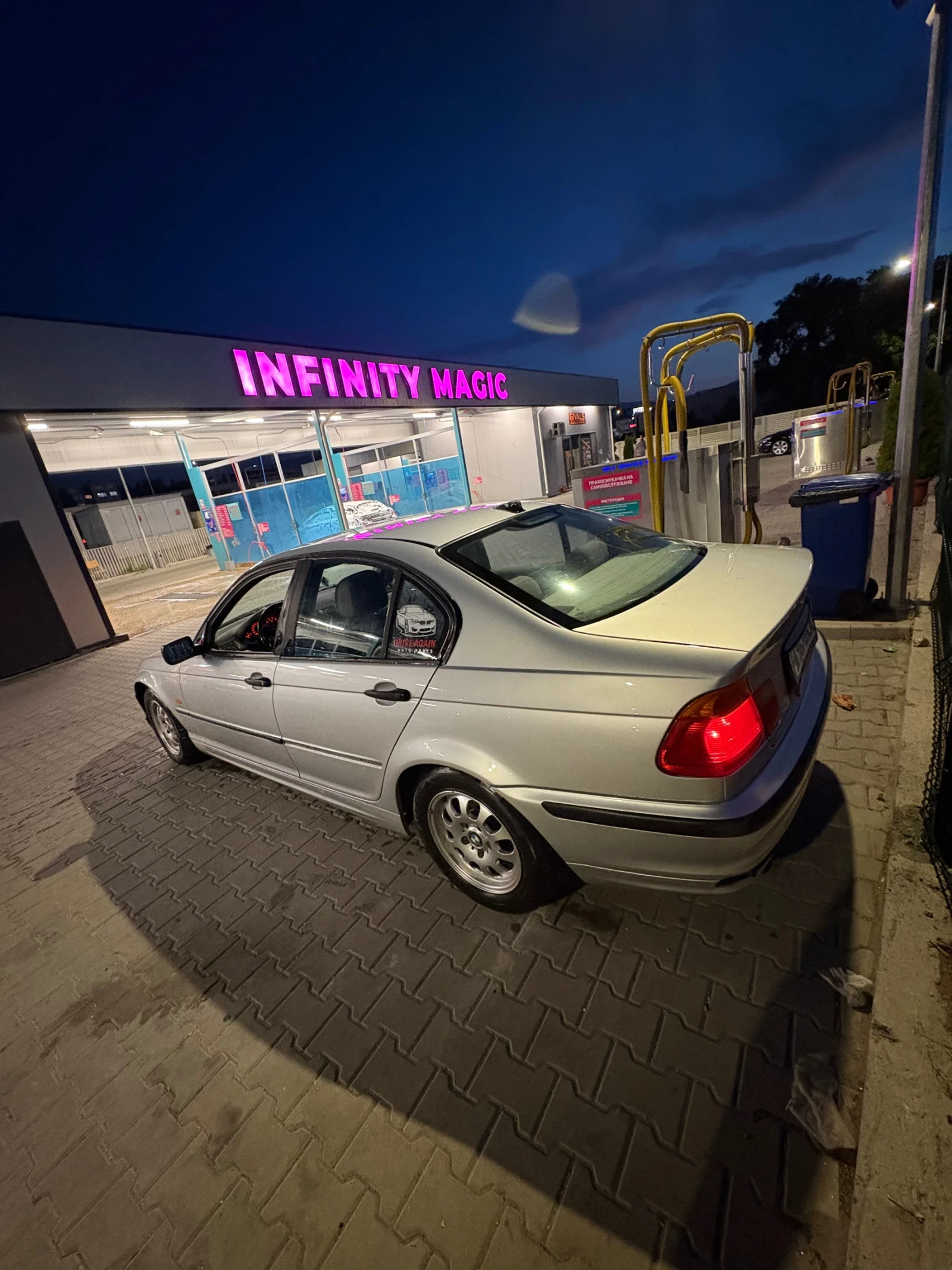 BMW 318, снимка 4 - Автомобили и джипове - 55093843
