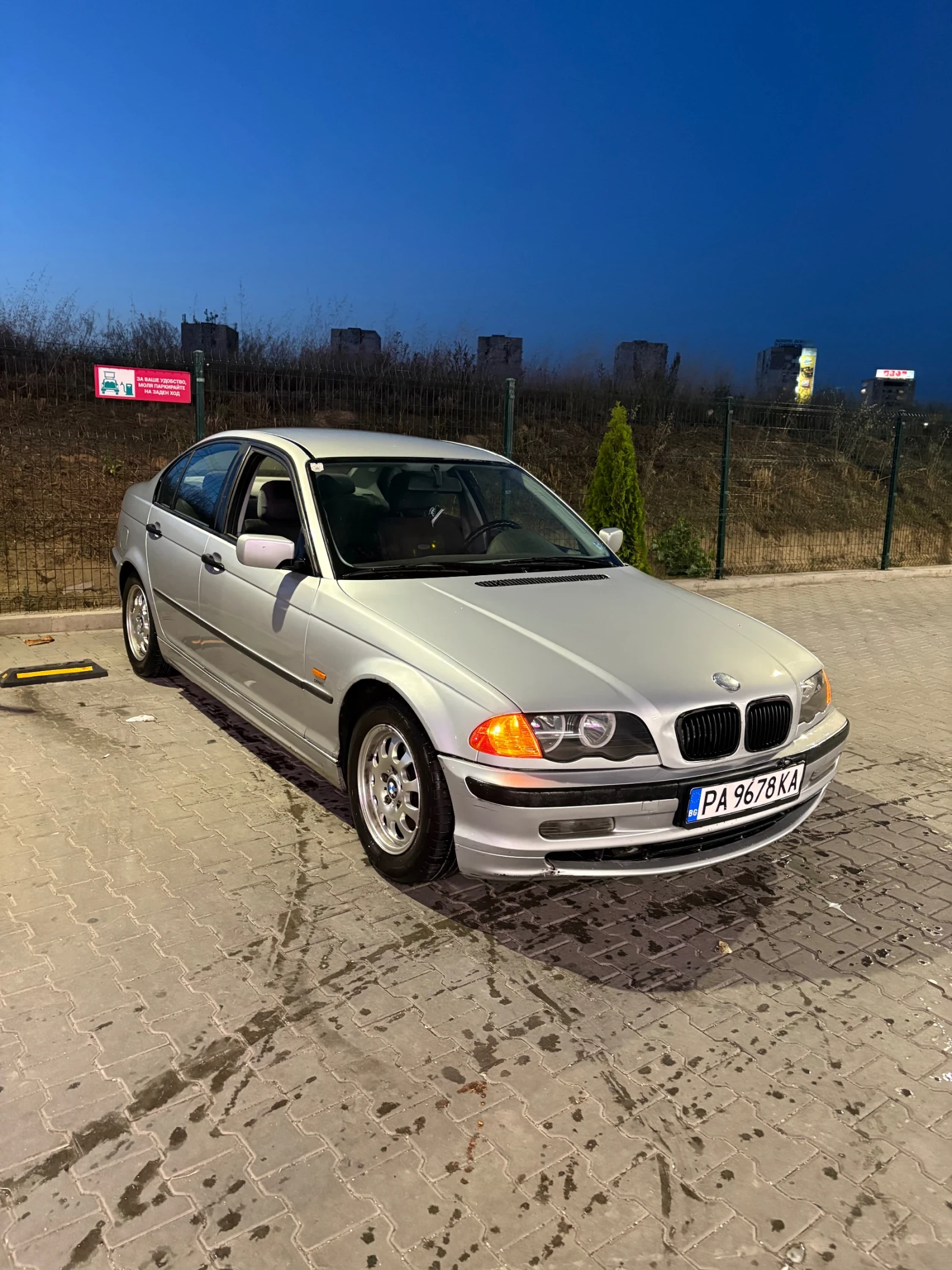 BMW 318, снимка 2 - Автомобили и джипове - 55093843