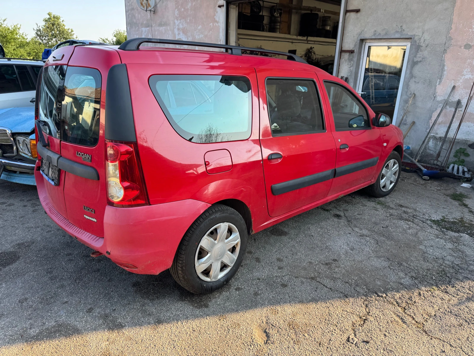 Dacia Logan, снимка 2 - Автомобили и джипове - 55172763