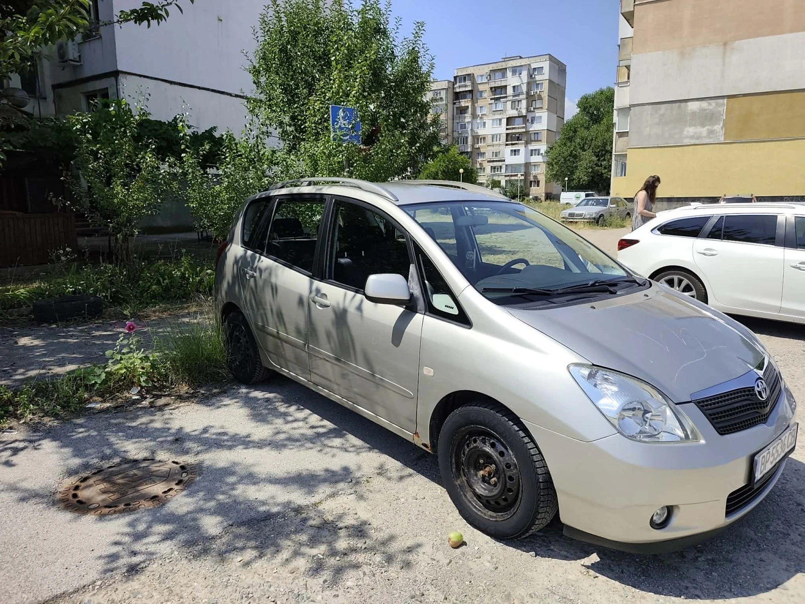 Toyota Corolla verso, снимка 4 - Автомобили и джипове - 55416799