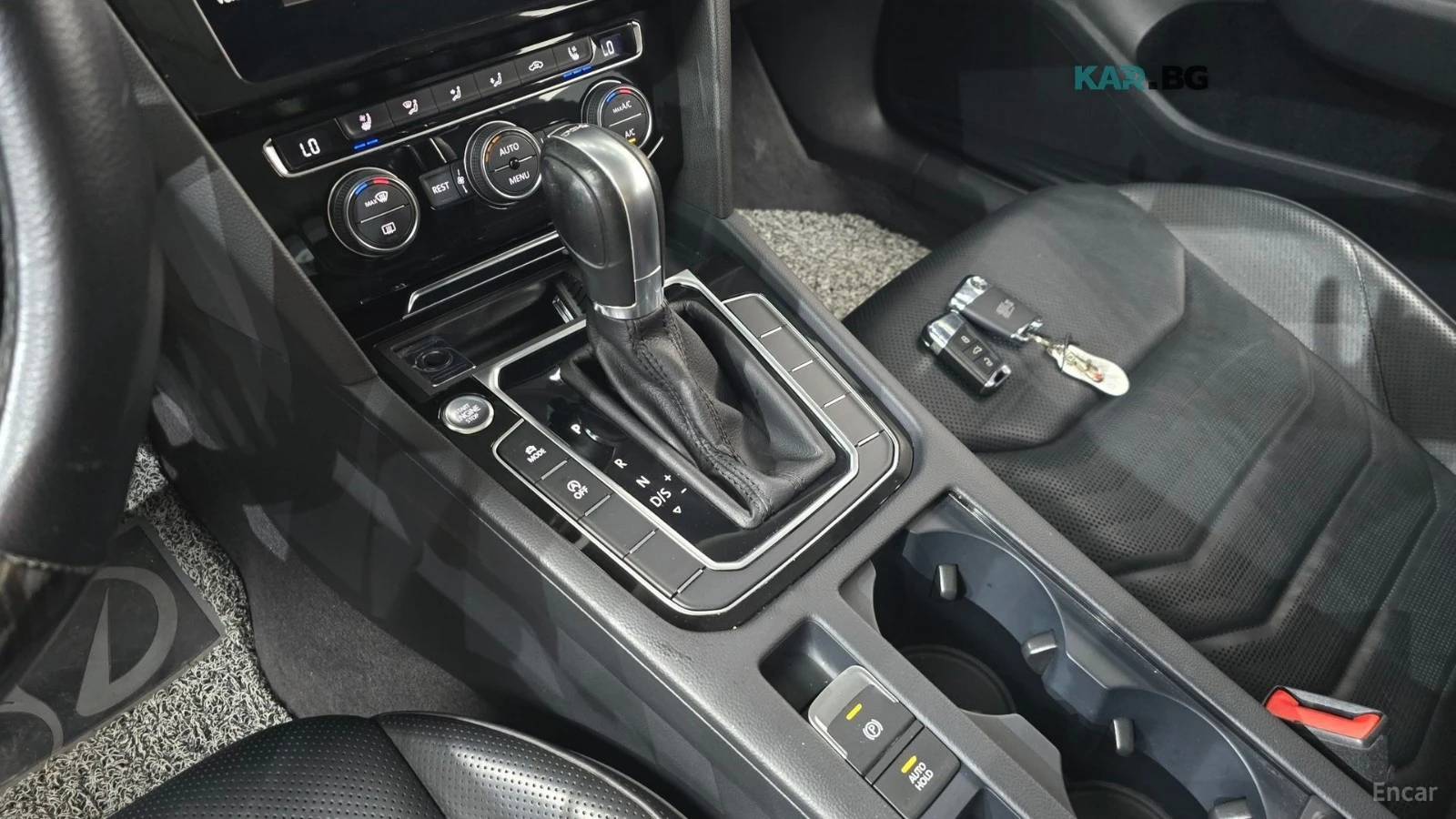 VW Arteon PREMIUM* 2.0TDI* DISTRONIC* ОБДУХ* ПОДГРЕВ* МАСАЖИ, снимка 11 - Автомобили и джипове - 55990247