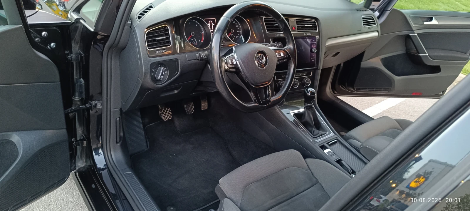 VW Golf 2.0TDI, снимка 10 - Автомобили и джипове - 56270698