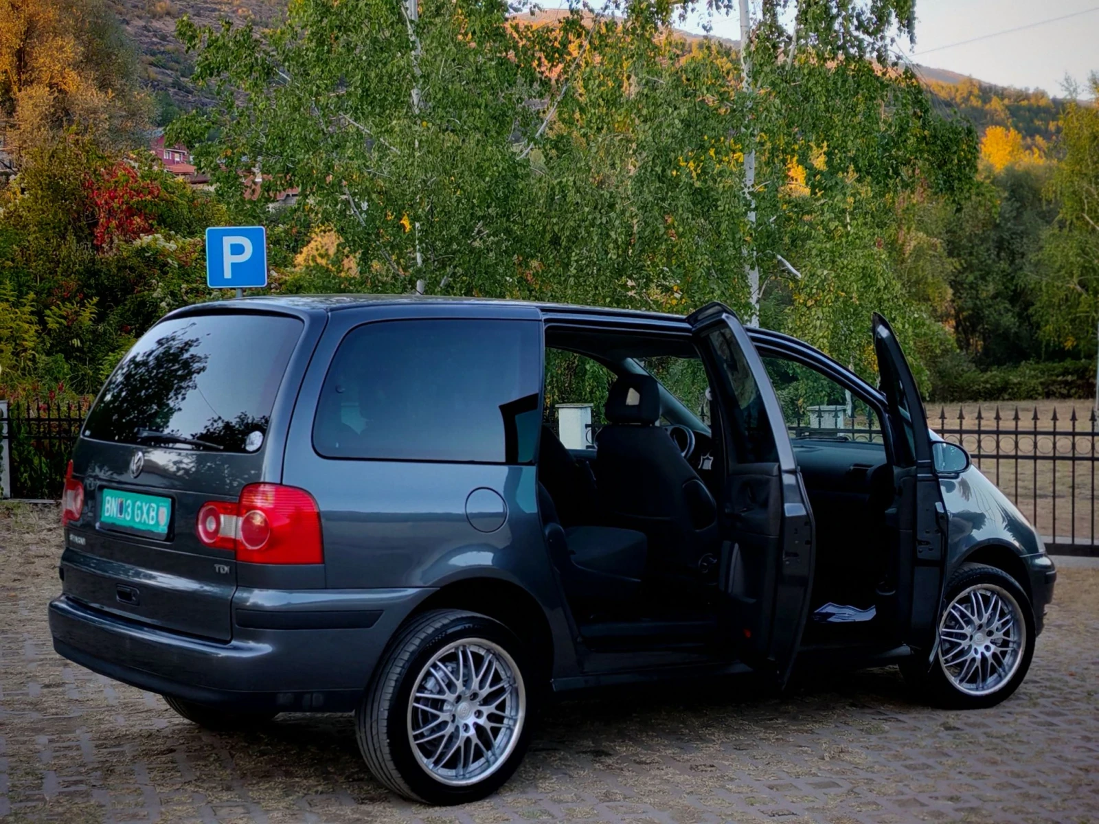 VW Sharan 1.9TDI(116)* 6-СКОРОСТИ* FACELIFT* НОВ ВНОС* , снимка 7 - Автомобили и джипове - 56120703