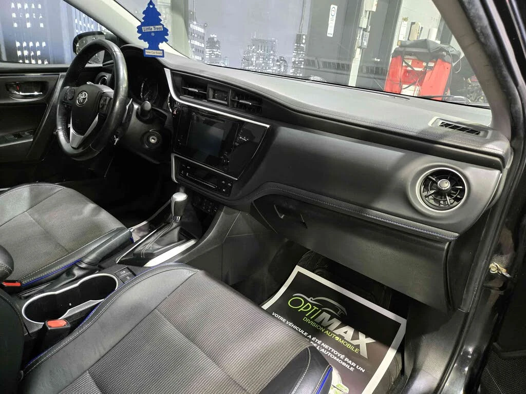 Toyota Corolla SE 1.8 , снимка 7 - Автомобили и джипове - 56172655
