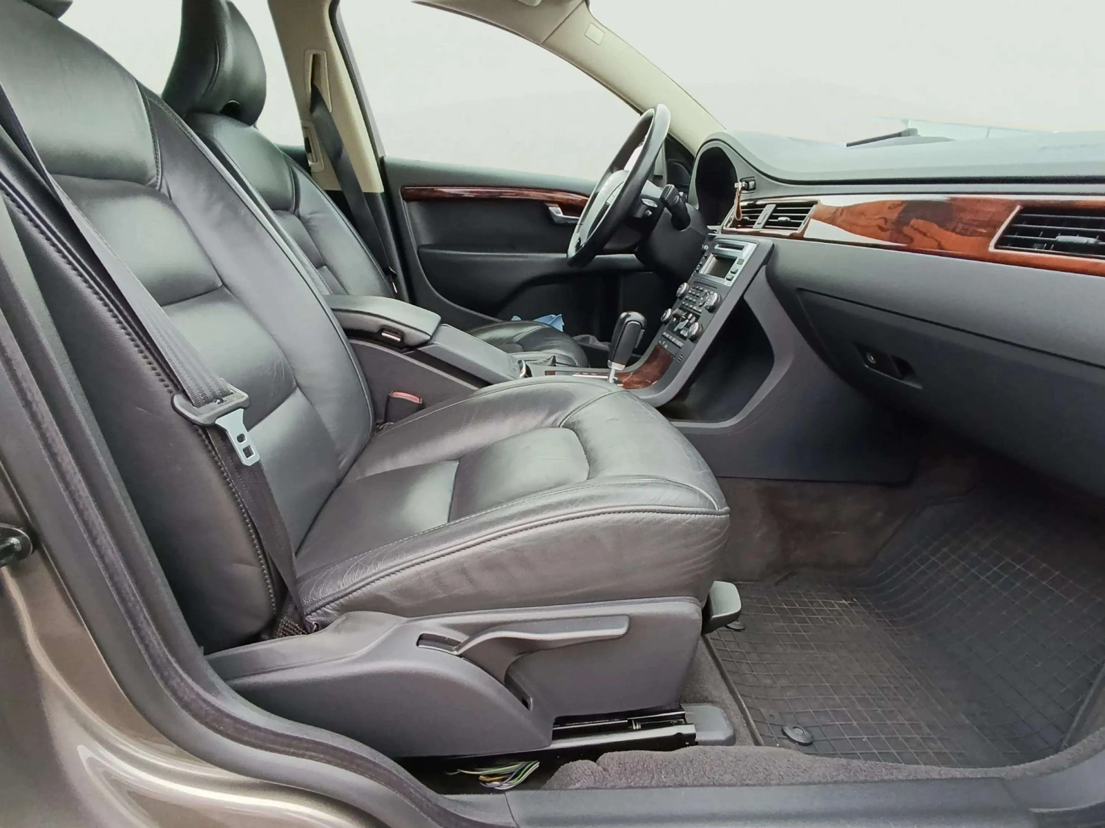 Volvo S80 2.4 D5, снимка 9 - Автомобили и джипове - 56239455