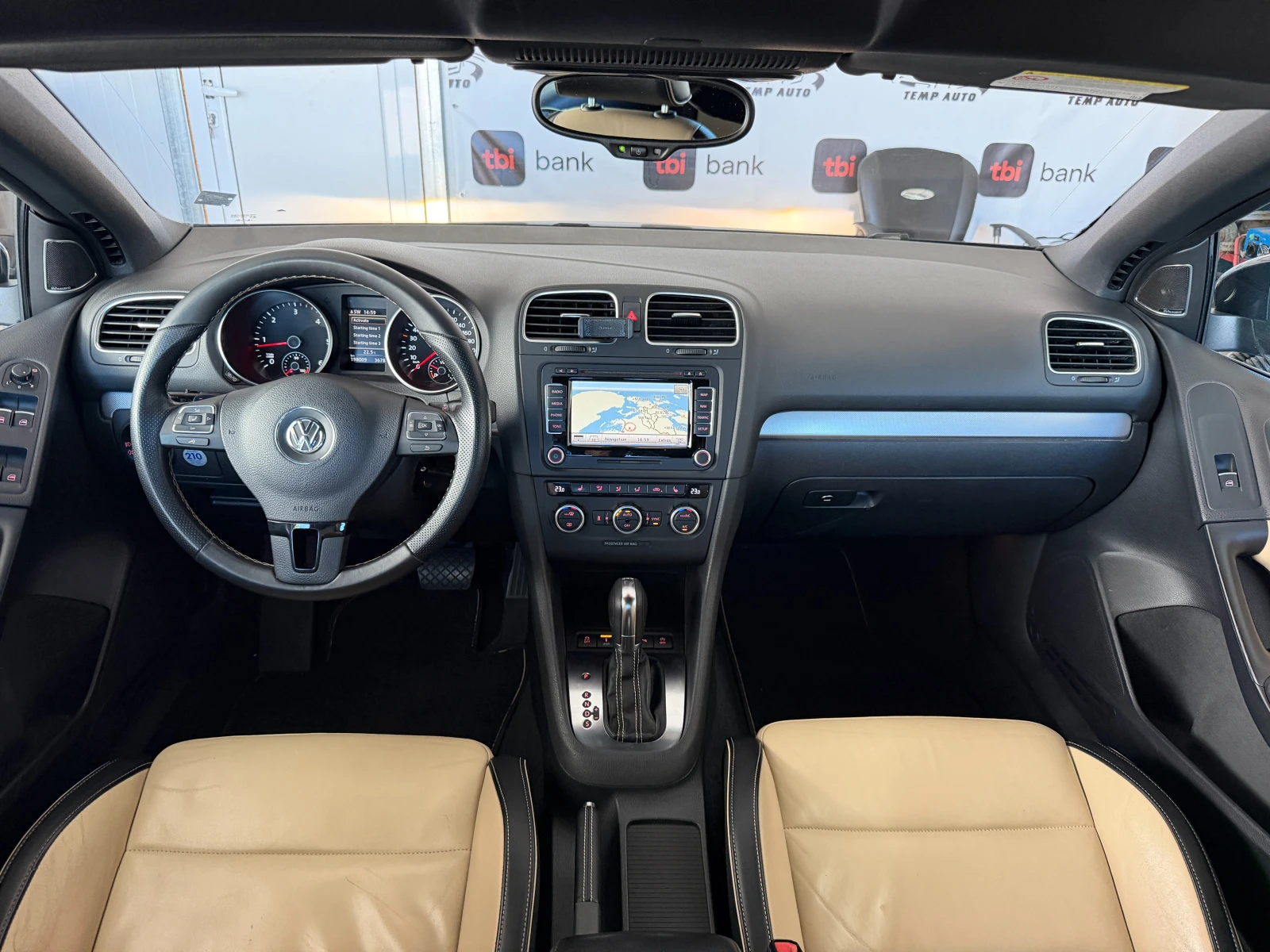 VW Golf VI Cabriolet 2.0 TDI Highline, снимка 8 - Автомобили и джипове - 56326281