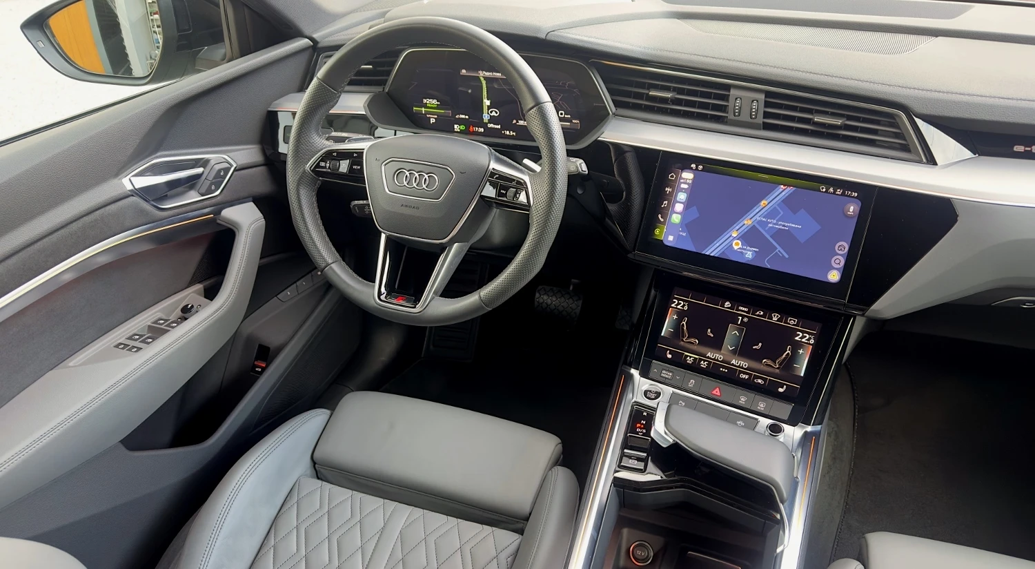 Audi E-Tron 55 SLine Softclose Headup Distronic Keyless Matrix, снимка 8 - Автомобили и джипове - 56631783