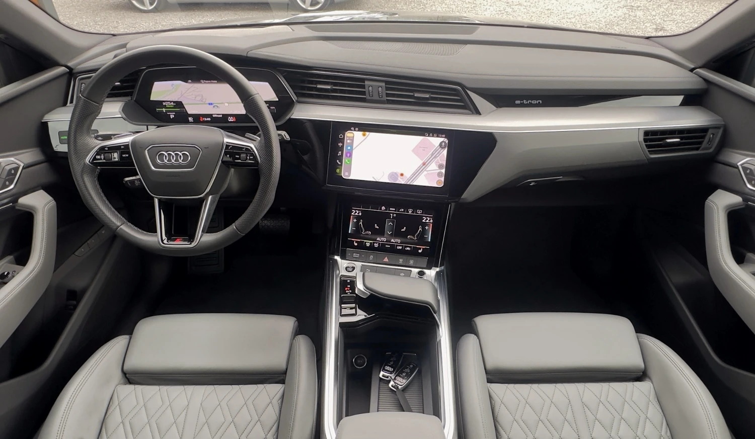 Audi E-Tron 55 SLine Softclose Headup Distronic Keyless Matrix, снимка 7 - Автомобили и джипове - 56631783