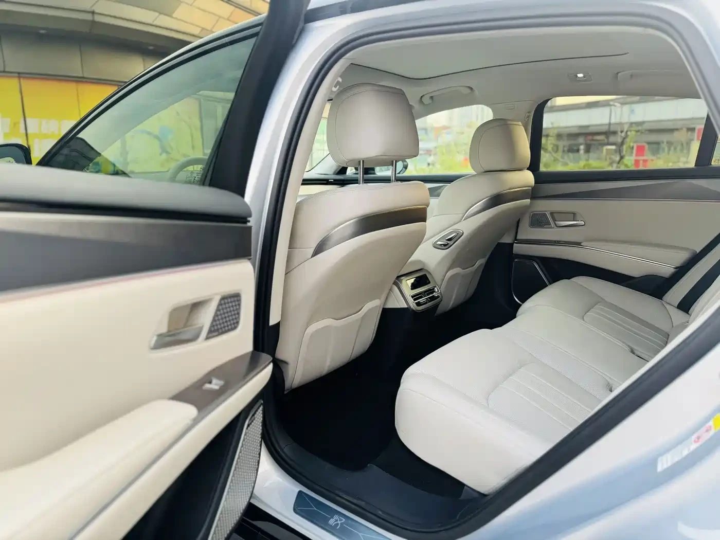 BYD HAN L 2025 EV 701KM LiDAR Premium, снимка 12 - Автомобили и джипове - 56702605