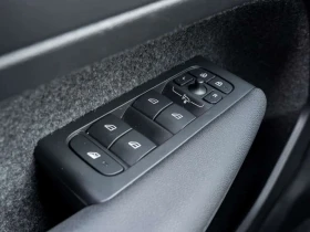 Volvo XC40 B5 AWD Core/Подгрев/Памет/От Представителство  | Auto.bg — изображение 14