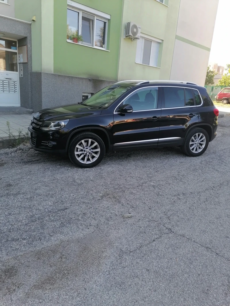 VW Tiguan, снимка 4 - Автомобили и джипове - 48171201