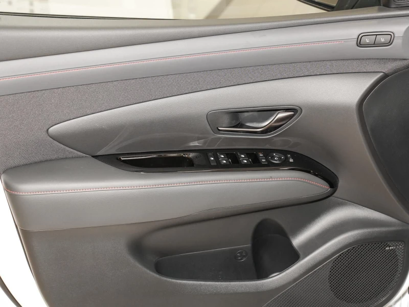 Hyundai Tucson НОВ!1.6PHEV/253HP/N-LINE/FACE-L/4X4/360/137vpr, снимка 17 - Автомобили и джипове - 49724022