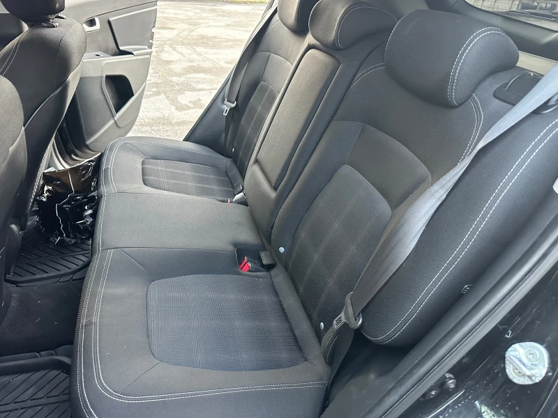 Kia Sportage, снимка 12 - Автомобили и джипове - 53213246