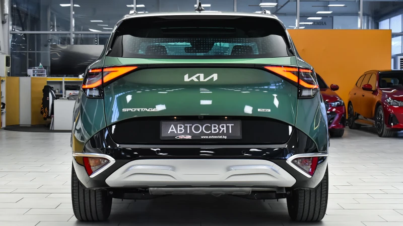 Kia Sportage 1.6 T-GDi Plug-in Hybrid Executive 4x4 Automatic, снимка 3 - Автомобили и джипове - 53335057