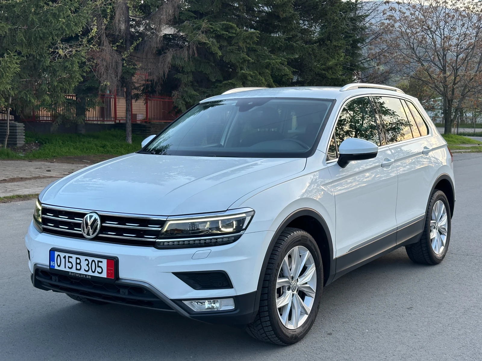 VW Tiguan 2.0TDI 190кс 4MOTION 164 000км. DISTRONIC KEYLESS, снимка 1