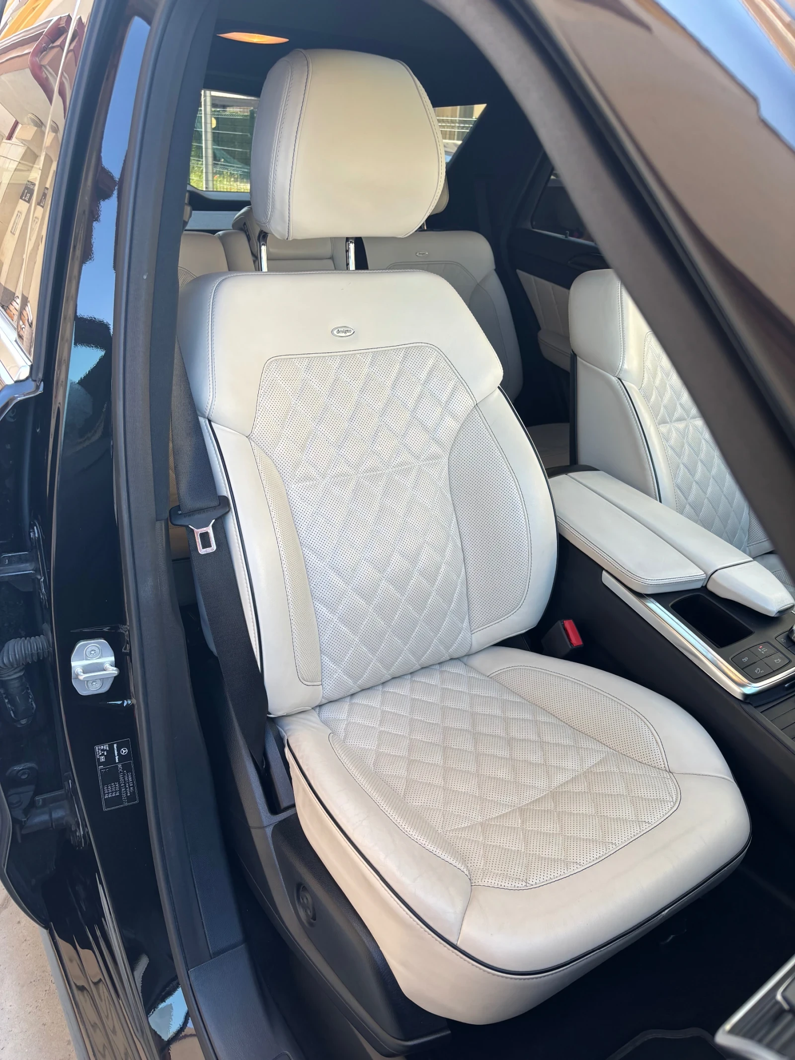Mercedes-Benz ML 350 AMG* DESIGNO* EDITION 1 - изображение 7