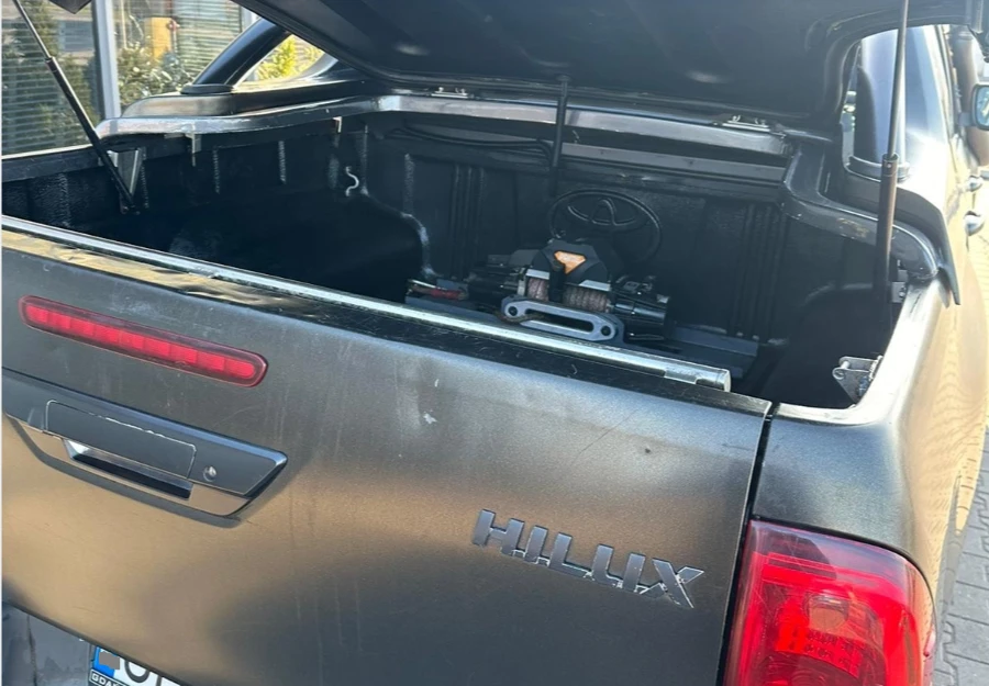 Toyota Hilux 2.8d bez ad blu - изображение 7