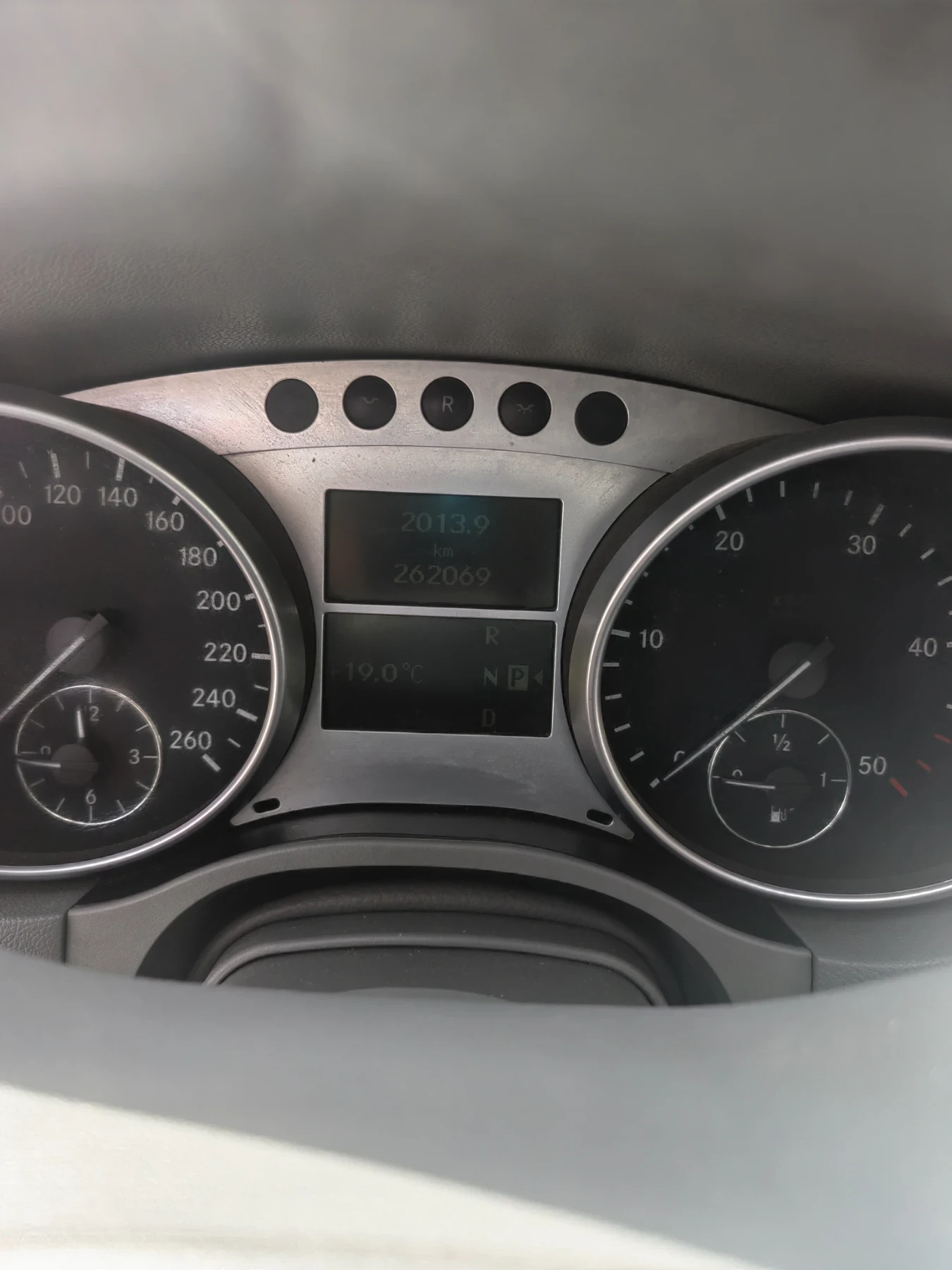 Mercedes-Benz ML 320, снимка 9 - Автомобили и джипове - 54269863