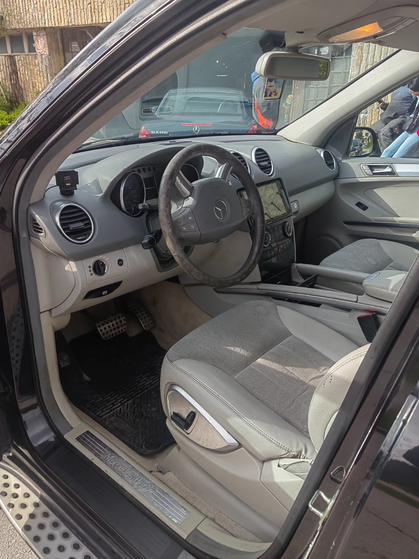 Mercedes-Benz ML 320, снимка 8 - Автомобили и джипове - 54269863