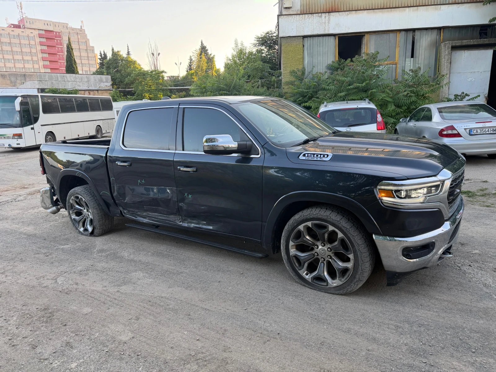 Dodge RAM 1500 Limited 5.7 Hemi, снимка 5 - Автомобили и джипове - 54839945