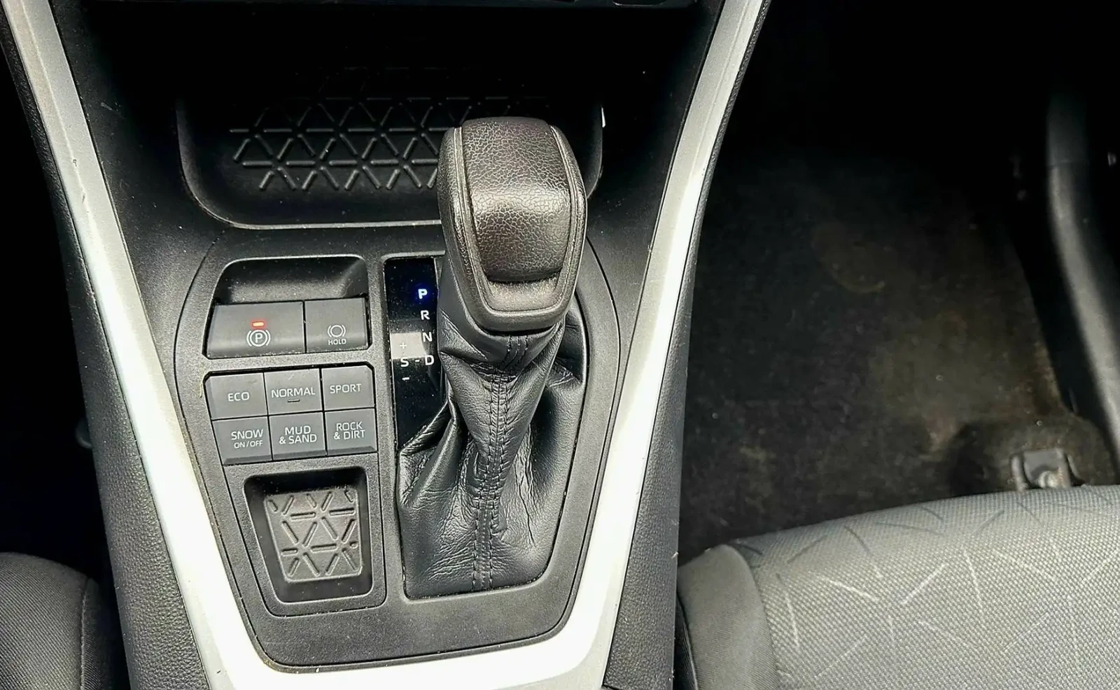 Toyota Rav4 LE* AWD* ПОДГРЕВ, снимка 11 - Автомобили и джипове - 54941700