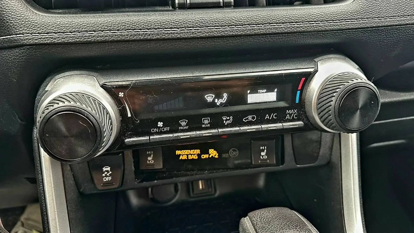 Toyota Rav4 LE* AWD* ПОДГРЕВ, снимка 10 - Автомобили и джипове - 54941700