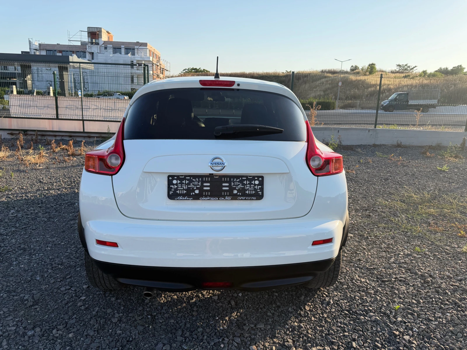 Nissan Juke 1.6 TEKNA 122хил., снимка 5 - Автомобили и джипове - 55095952