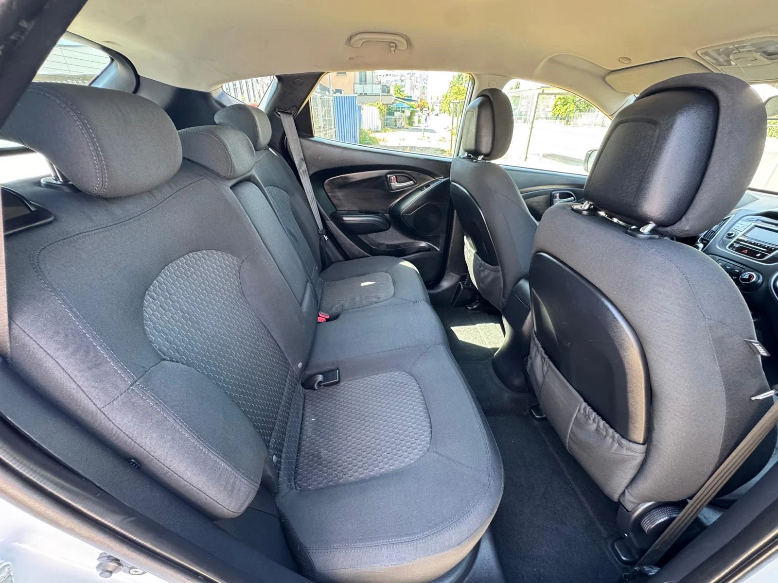 Hyundai IX35 1.7CDTi/TOP, снимка 13 - Автомобили и джипове - 55242528