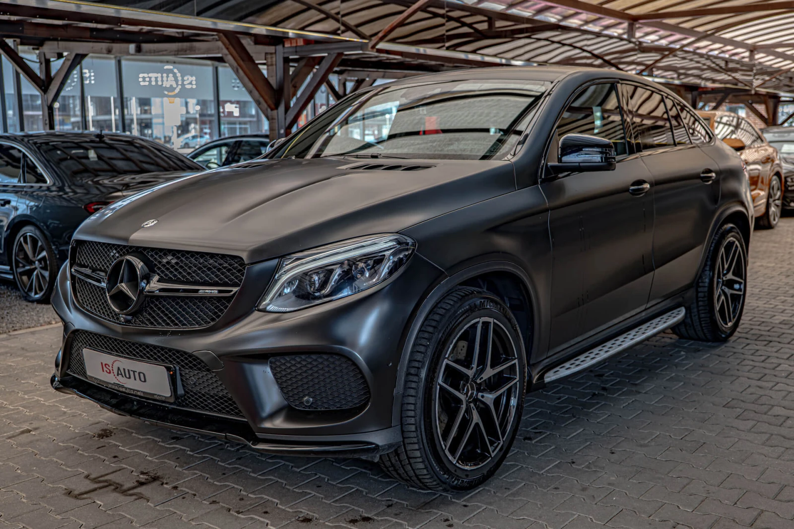 Mercedes-Benz GLE 43 AMG 4Matic/Soft Close/Harman Kardon/Kamera 360/Ambient, снимка 3 - Автомобили и джипове - 55568742