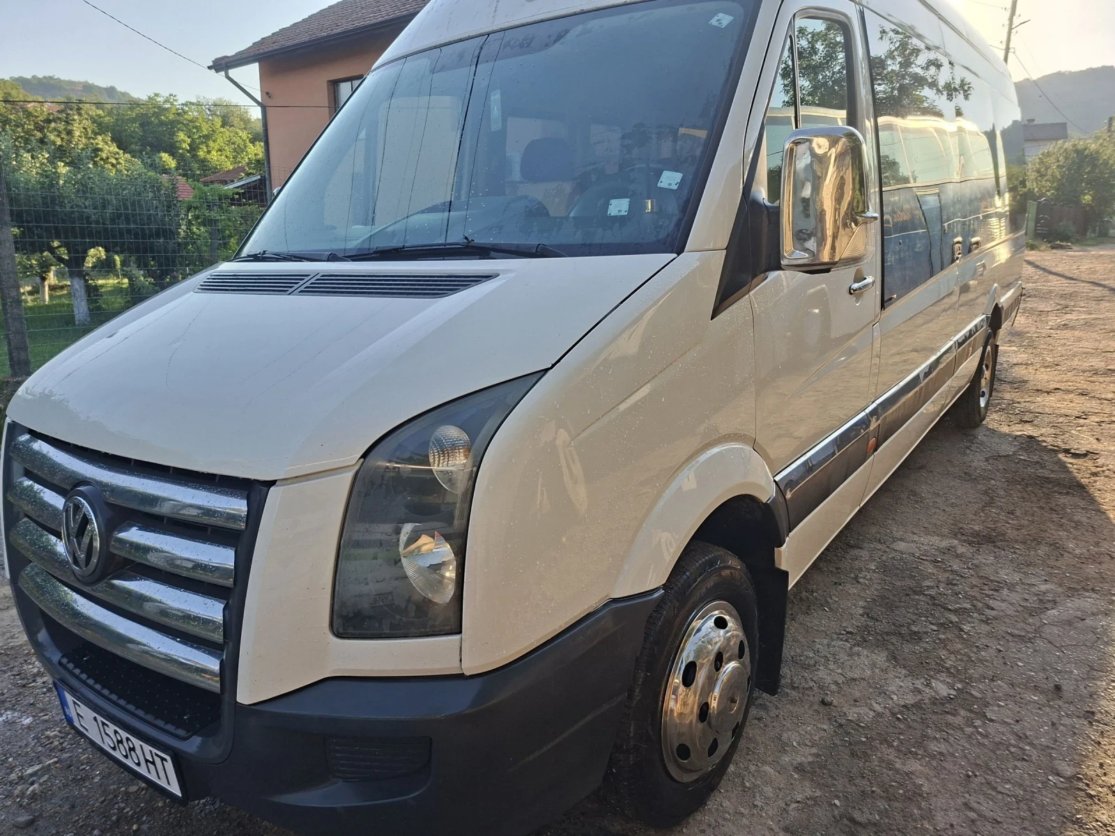 VW Crafter, снимка 2 - Бусове и автобуси - 55382365