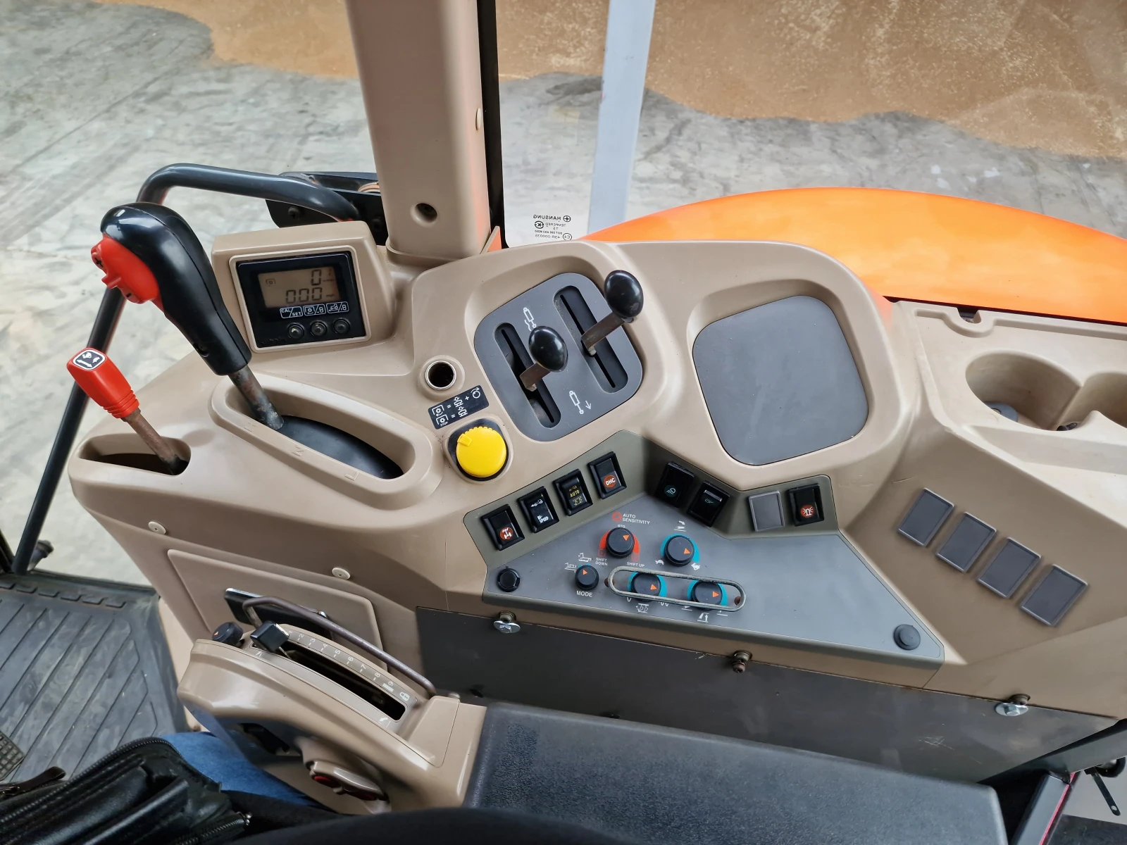 Трактор Kubota M128X - изображение 7