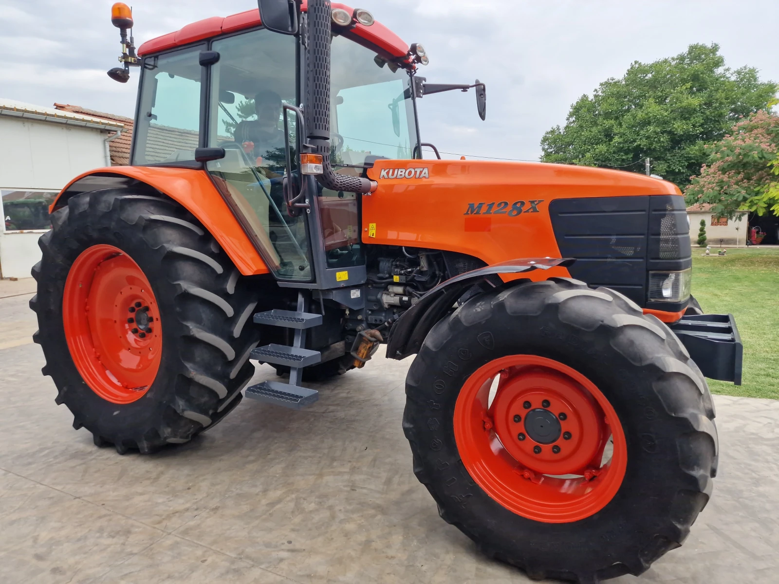 Трактор Kubota M128X - изображение 3