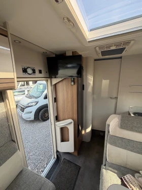 Кемпер Dethleffs TREND I 7057 EB - готов за автономно къмпингуване | Auto.bg — изображение 10