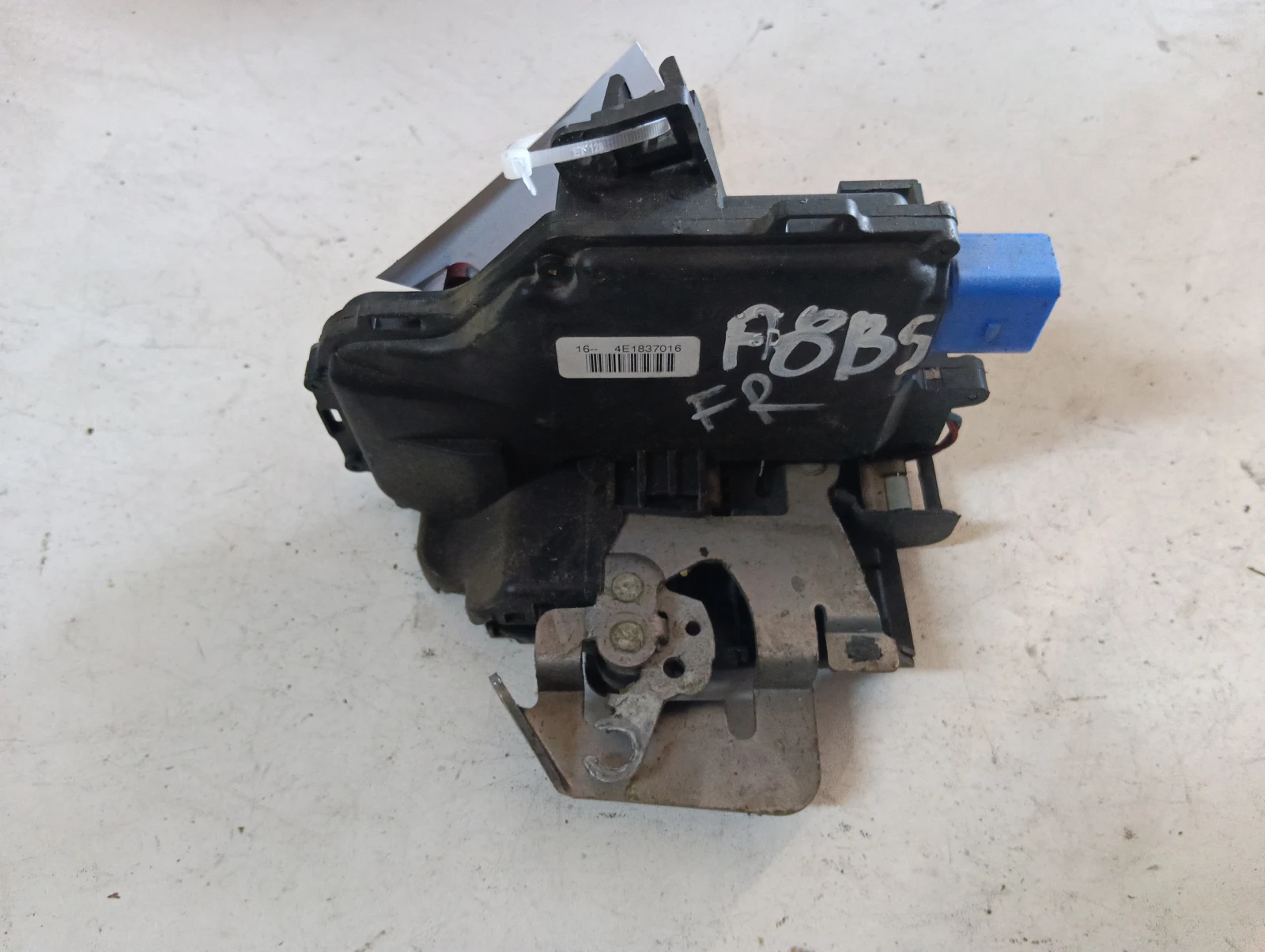 ����� (������ �����)  4E1837016 Audi A8 | Mobile.bg � ����������� 1