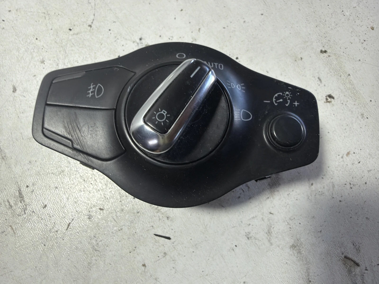 копче фар 8K0941531AA Audi A4