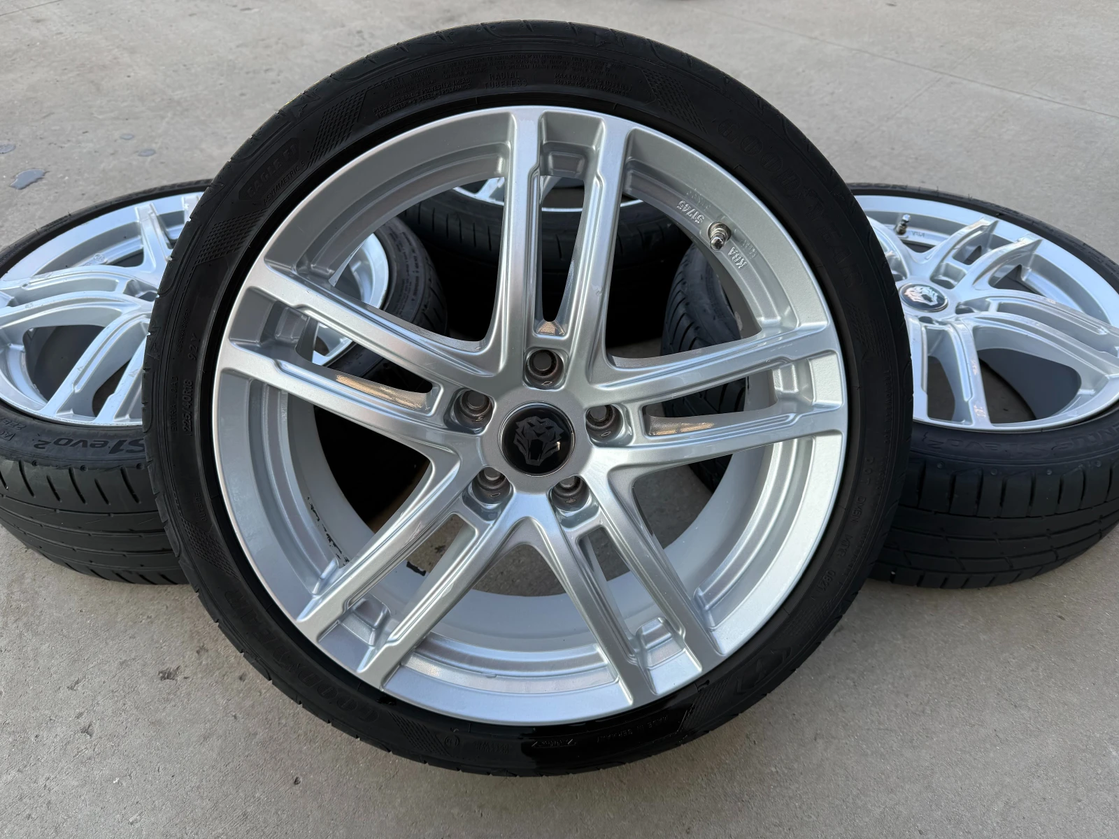 ���� � ������ 225/40R18 | Mobile.bg � ����������� 1