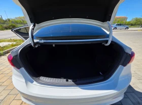 Hyundai Elantra, снимка 16