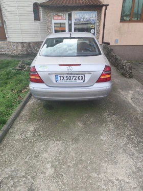 Mercedes-Benz E 200, снимка 2